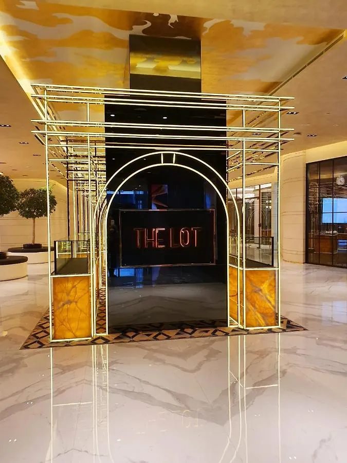 Damac Royale Apartment Dubai